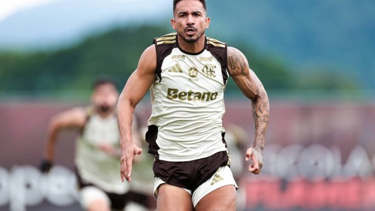 Flamengo prioriza renovações de Danilo e Pulgar até o fim do ano