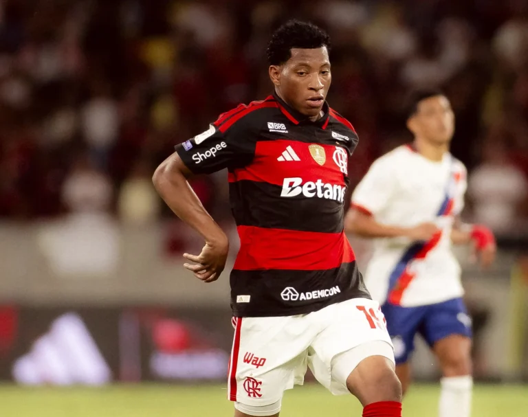 Flamengo acerta venda de Gonzalo Plata ao Dínamo de Moscou por 12 milhões de euros