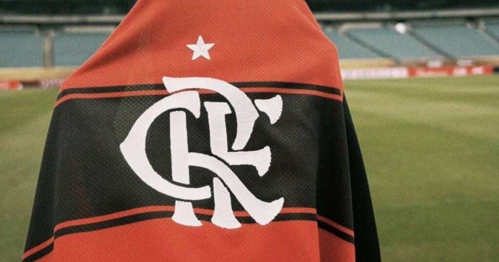 Flamengo acerta a contratação de Juliano Viana junto ao Bragantino