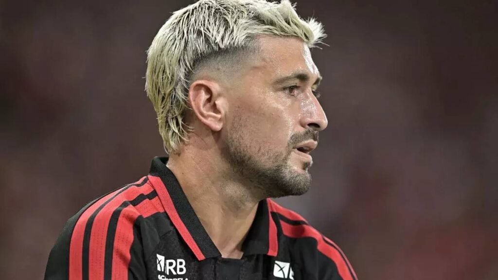 Lesões impedem Flamengo de escalar Pulgar, Jorginho, Paquetá e Arrascaeta juntos