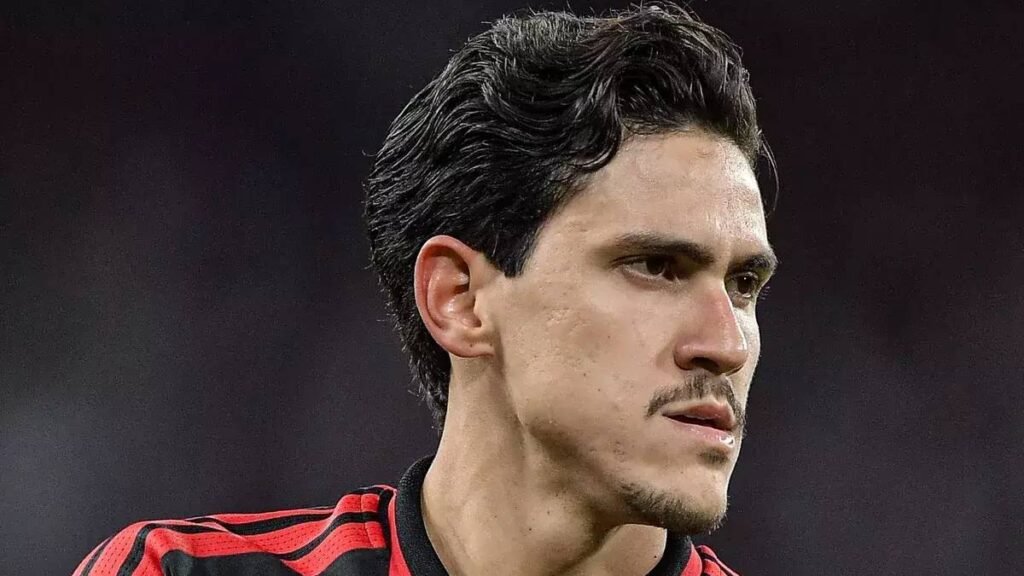 Trabzonspor propõe salário até quatro vezes maior para tirar Pedro do Flamengo