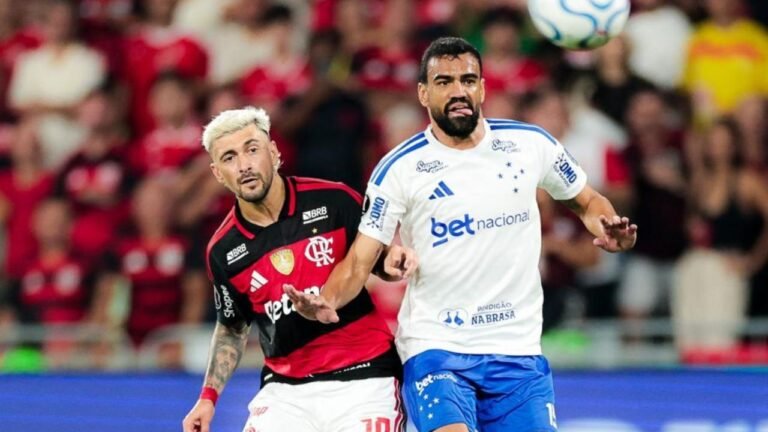 Arrascaeta marca contra o Cruzeiro e comenta classificação do Flamengo na Libertadores