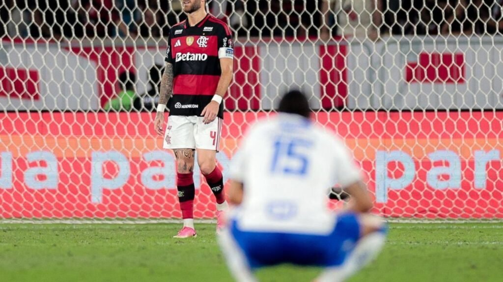 Léo Pereira defende estilo de jogo do Flamengo após virada sobre o Cruzeiro