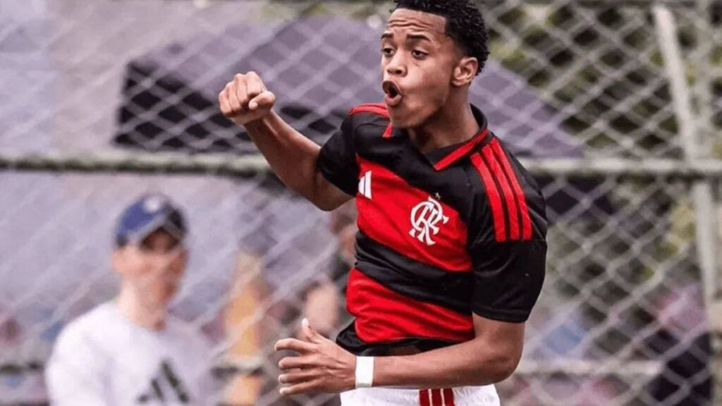 Flamengo blinda Pavuna e evita negociação com clubes europeus