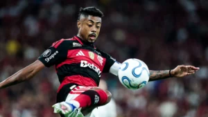 Bruno Henrique é suspenso e desfalca o Flamengo contra o Botafogo