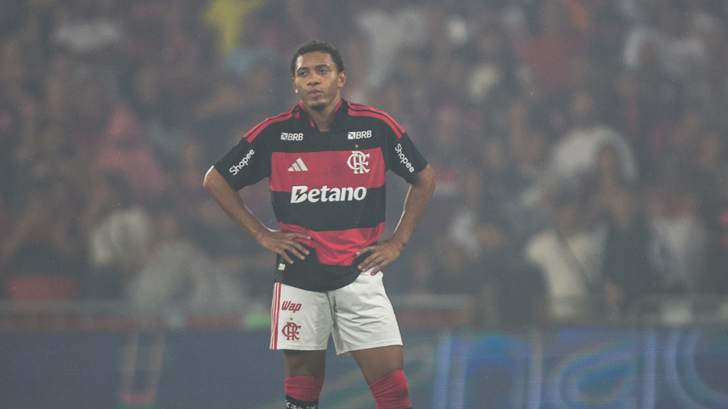 Daniel Sales rejeita proposta do Arouca e decide permanecer no Flamengo