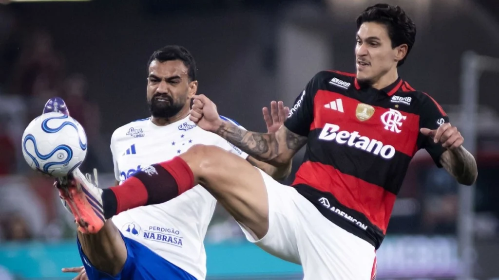 Fabrício Bruno diz que vai torcer pelo Flamengo na Libertadores e defende Gerson