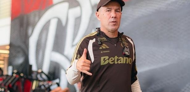 Mauro Cezar: Jardim cedeu ao perfil do elenco e Flamengo teve melhor atuação na Libertadores