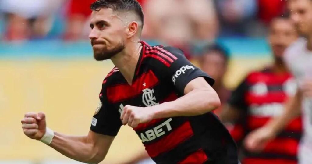 Flamengo vai a 66,2% de chance de título, com Jorginho e Evertton Araújo em destaque físico