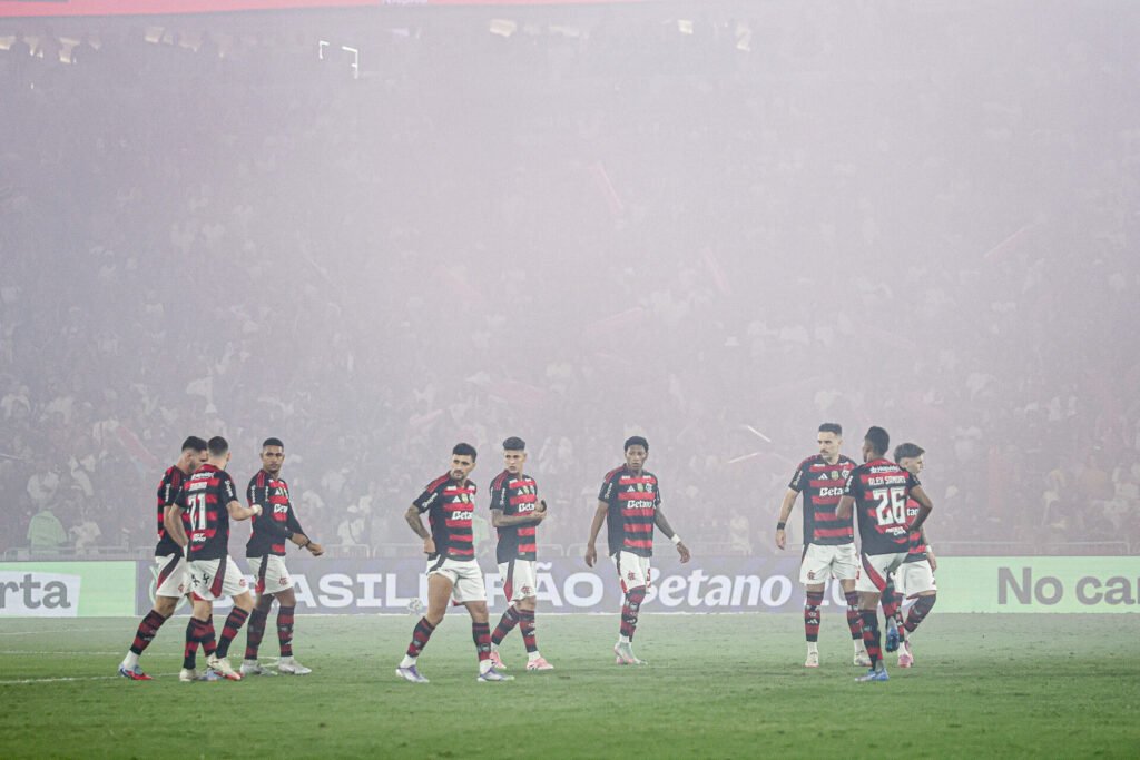 Flamengo admite discutir liberação de Cebolinha, e Botafogo monitora situação