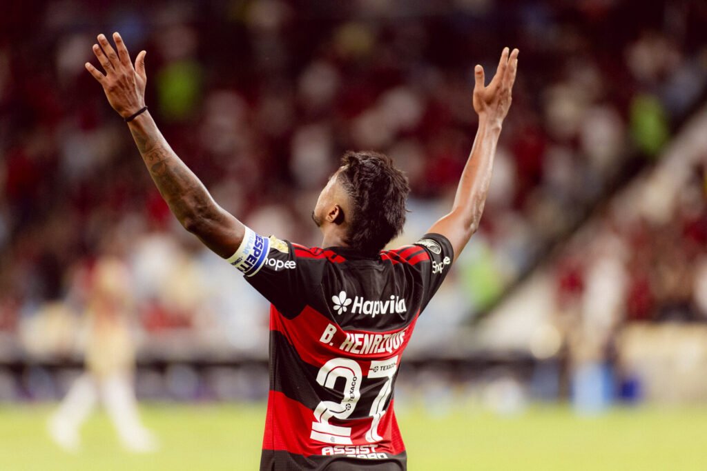 Conmebol define Andrés Matonte para Flamengo x Independiente del Valle
