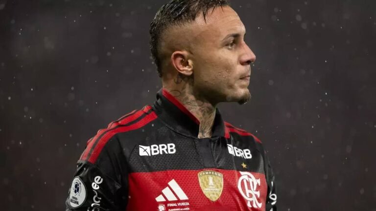 Everton Cebolinha acerta saída do Flamengo para o Santos