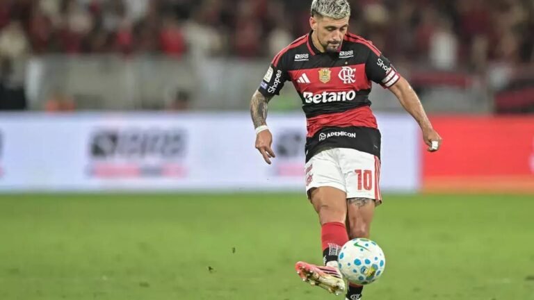 Maracanã recebe intervenções no gramado após críticas no Flamengo