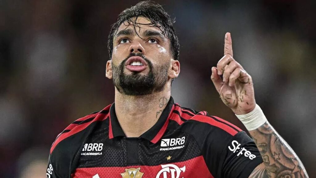 Paquetá soma 11 gols no Flamengo em meio a críticas na temporada