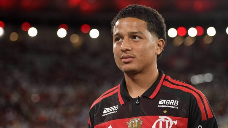 Anthony Valencia busca espaço no Flamengo após convocação do Equador