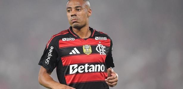 Mattos defende uso de De La Cruz no Flamengo após ausência contra o Corinthians