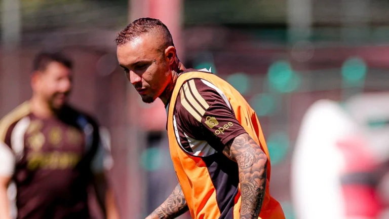 Cebolinha fica perto de saída do Flamengo após avanço do Botafogo