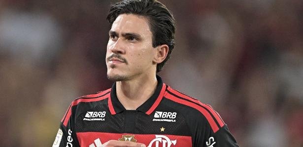 Flamengo chega à Data Fifa com gols pelo alto e vantagem na liderança