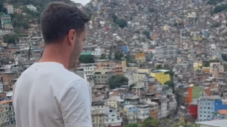 Saúl visita a Rocinha, fala sobre a experiência e repercute nas redes