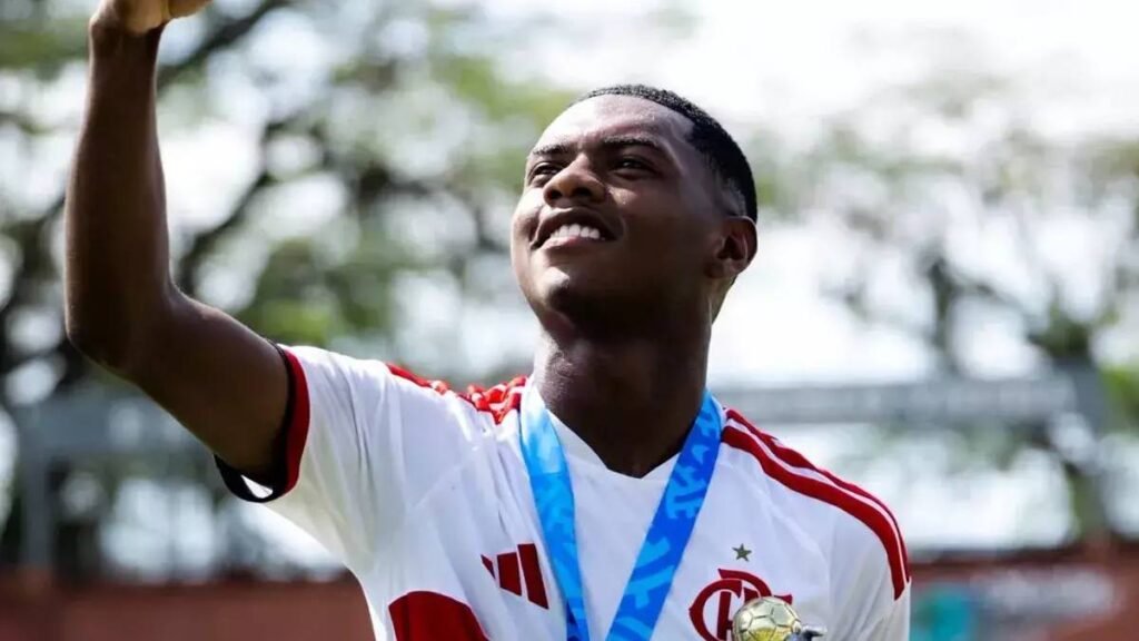 Samuel fala sobre adaptação ao Flamengo e rotina longe da família na base