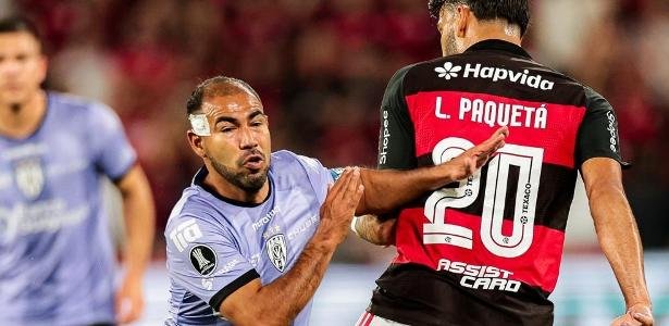 Sornoza também critica gramado do Maracanã após jogo contra o Flamengo