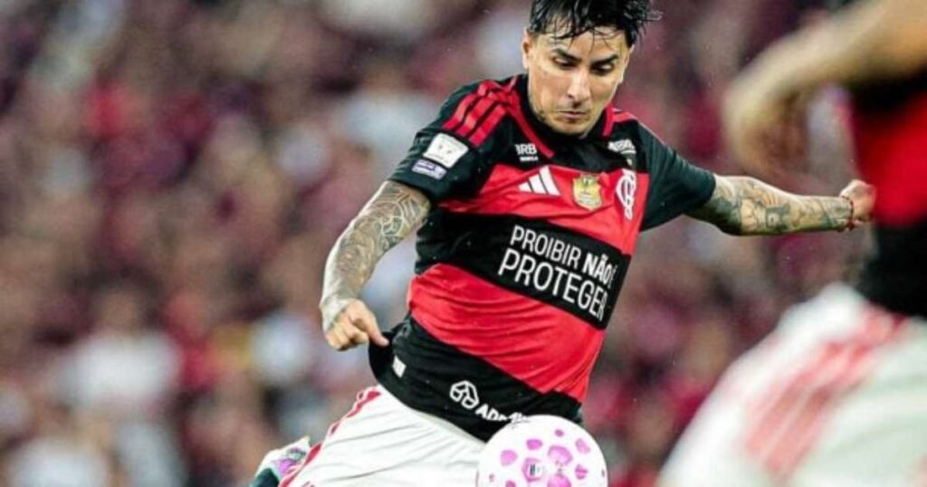 Pulgar passa a liderar ranking de amarelos no Flamengo com sete no Brasileirão