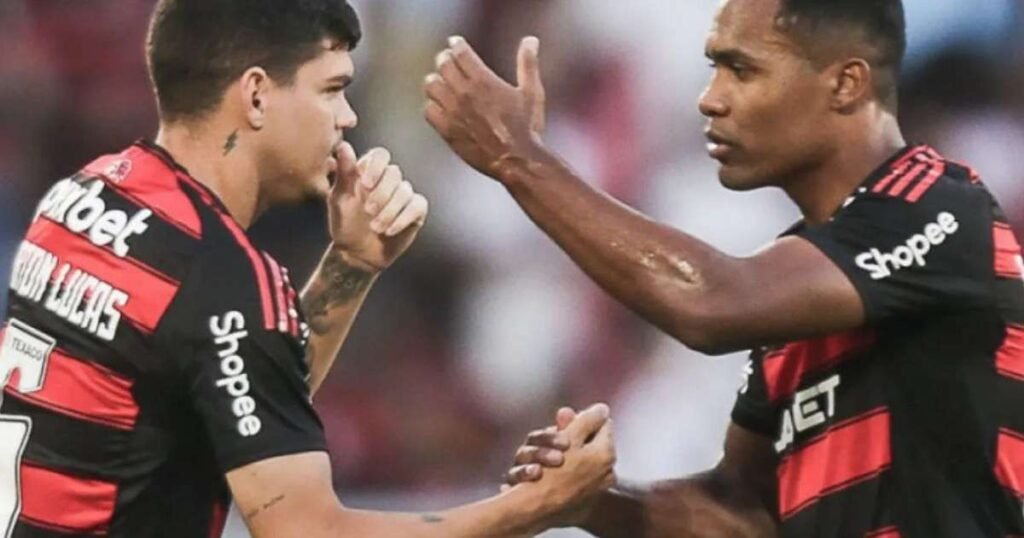 Alex Sandro reassume a lateral do Flamengo após lesão de Ayrton Lucas