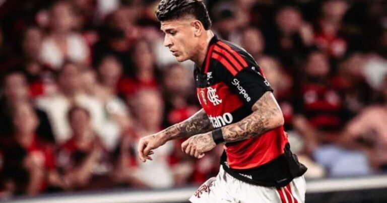 Carrascal adota tranças durante folga do Flamengo