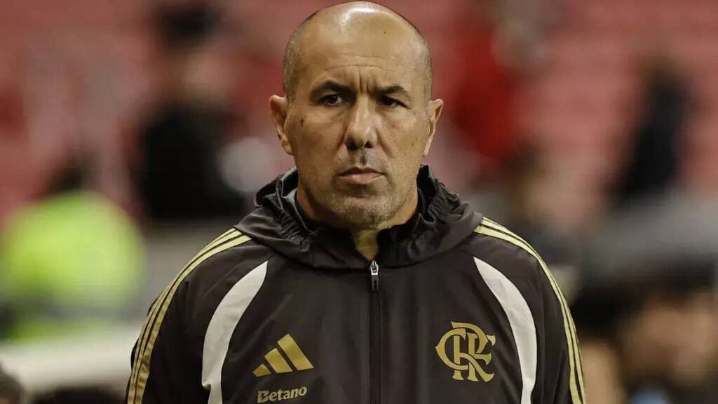 Flamengo visita o Santos na Vila Belmiro com Pedro e Samuel Lino de volta
