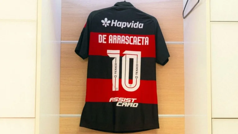 Flamengo reestreia a marca Lubrax contra o Fluminense