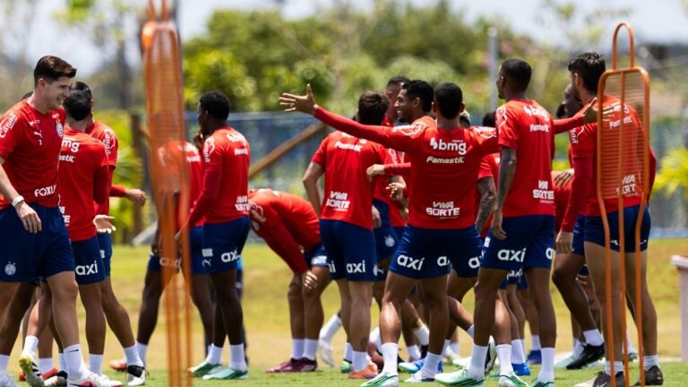 Bahia tem volta de Acevedo; Flamengo chega com desfalques para jogo em Salvador