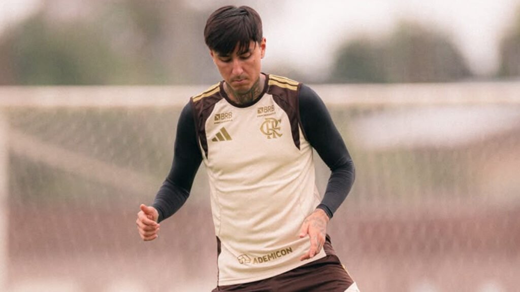 Pulgar é denunciado no STJD e pode desfalcar o Flamengo por até seis jogos