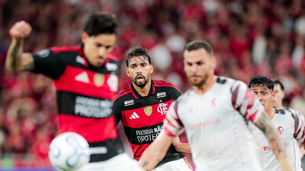 Eliminação do Flamengo para o Estudiantes resume 180 minutos de pouca produção