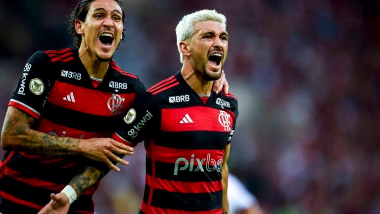 Quiz do ge destaca Léo Moura entre os artilheiros do Flamengo por posição