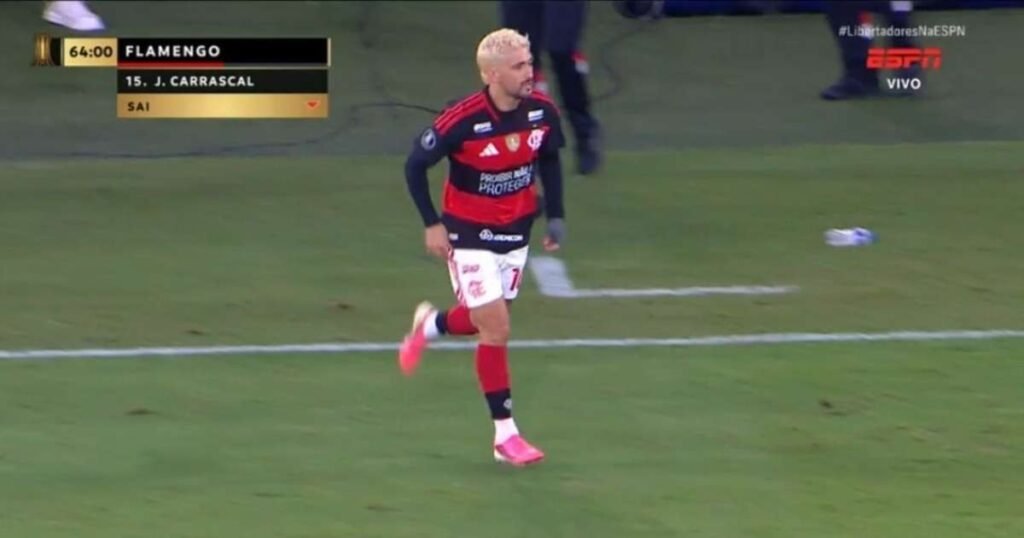 Arrascaeta volta a jogar pelo Flamengo em partida contra o Estudiantes