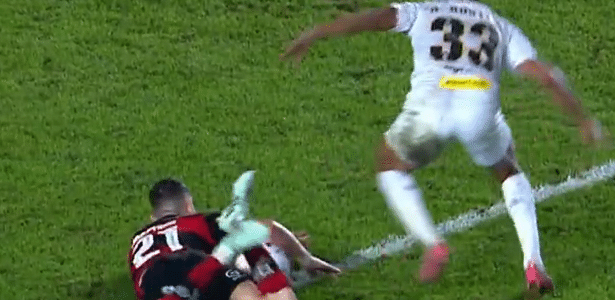 Expulsão de Jorginho e pênaltis dividem análise após Santos 2 x 2 Flamengo