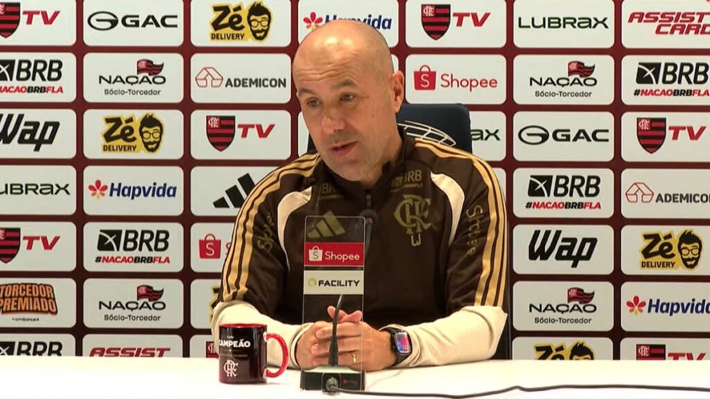 Jardim destaca controle do Flamengo, comenta caso Rojo e defende Pedro após 3 a 2 sobre o Atlético-MG