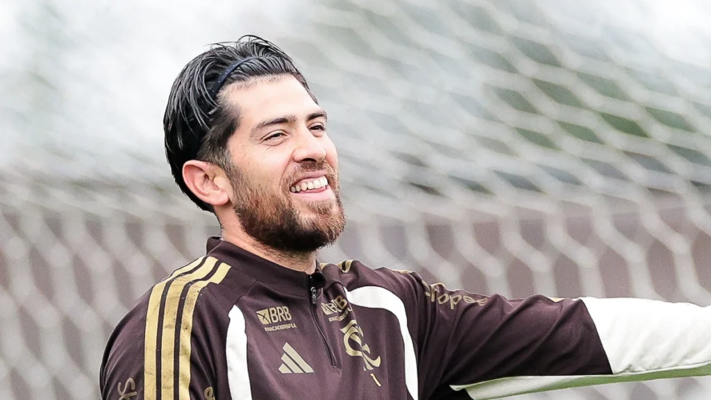 Raul Plassmann defende Rossi e comenta falhas do goleiro no Flamengo