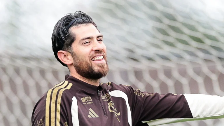 Raul Plassmann defende Rossi e comenta falhas do goleiro no Flamengo