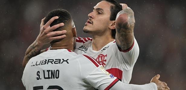 Flamengo goleia o Vasco por 4 a 1 e abre três pontos na liderança do Brasileirão