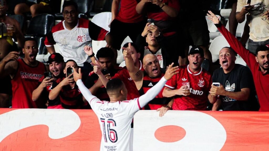 Flamengo vence o Vasco por 4 a 1 e abre votação para notas da torcida